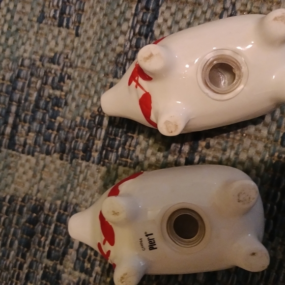 Pier 1 Cream and Red Pig Salt and Pepper Shakers - Picture 2 of 2